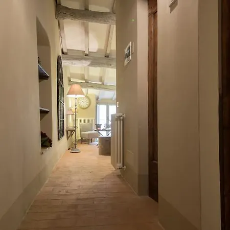 Laura Apartament